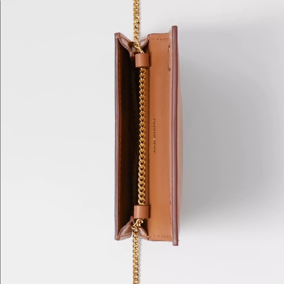 Burberry Horseferry Card Case; Detachable Chain - Picture 6 of 11